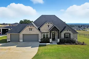 305 Monument Pl., Reno, TX 76020 - Photo 1