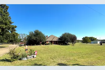 505 W 3rd Street, Dodd City, TX 75438 - Photo 3