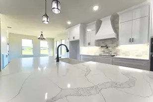 1029 Freedom Ct, Weatherford, TX 76088 - Photo 11