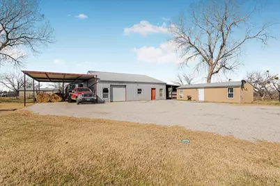 330 Chapman Drive, Mineral Wells, TX 76067 - Photo 37