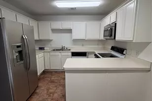 7420 Wild Brick Dr, Dallas, TX 75249 - Photo 3