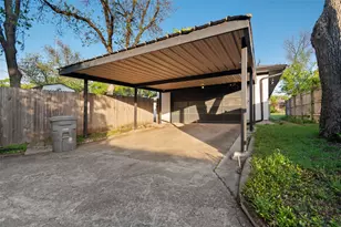 8815 Bretshire Dr, Dallas, TX 75228 - Photo 35