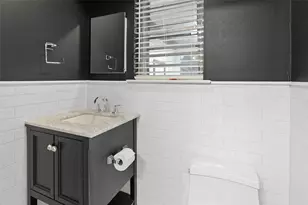 8815 Bretshire Dr, Dallas, TX 75228 - Photo 23