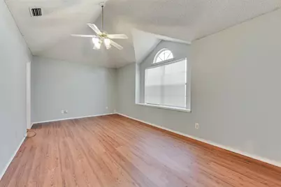 4153 Stinwick, Grand Prairie, TX 75052 - Photo 7