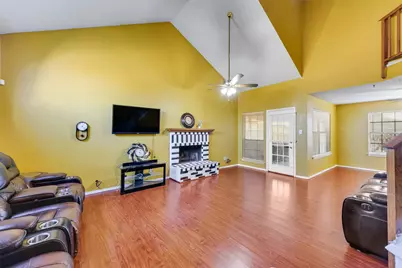 4153 Stinwick, Grand Prairie, TX 75052 - Photo 5