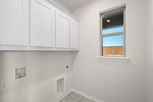 720 Scarlet Sage Dr, Waxahachie, TX 75165 - Photo 13