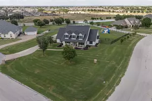 13101 Willow Tree Ct, Fort Worth, TX 76052 - Photo 5