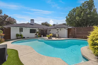 10023 Edgecove Drive, Dallas, TX 75238 - Photo 21