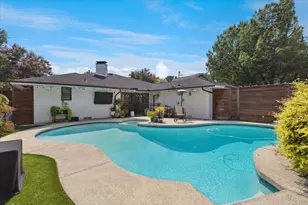 10023 Edgecove Dr, Dallas, TX 75238 - Photo 21