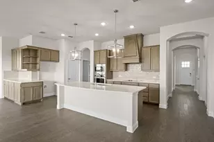 105 Grey Wolf Ct, Godley, TX 76044 - Photo 3