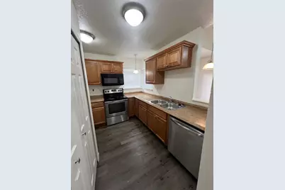 311 Navarro Lane, Grand Prairie, TX 75052 - Photo 9