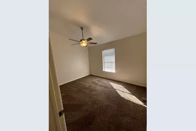 311 Navarro Lane, Grand Prairie, TX 75052 - Photo 11