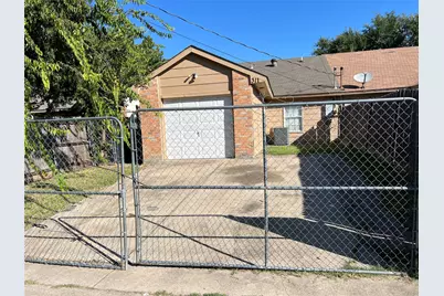 311 Navarro Lane, Grand Prairie, TX 75052 - Photo 19