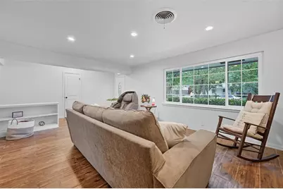 1711 Barton Drive, Arlington, TX 76010 - Photo 9