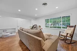 1711 Barton Dr, Arlington, TX 76010 - Photo 9