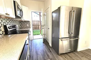 1405 E Sherman Dr, Denton, TX 76209 - Photo 7