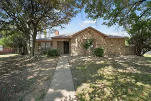 904 Breckenridge Dr, DeSoto, TX 75115 - Photo 1