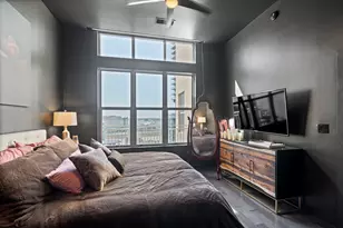 2323 N Houston St, Dallas, TX 75219 - Photo 17