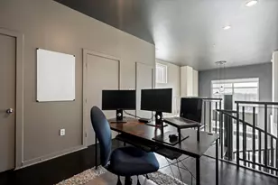 2323 N Houston St, Dallas, TX 75219 - Photo 25