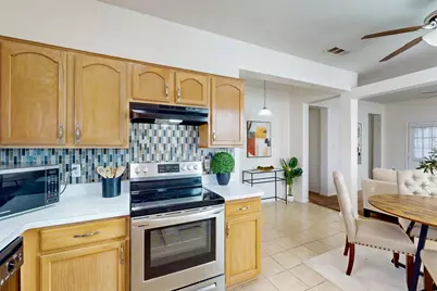 1021 Buffalo Springs Drive, Fort Worth, TX 76140 - Photo 11