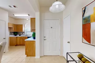 1021 Buffalo Springs Dr, Fort Worth, TX 76140 - Photo 7