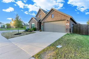 120 Cheryl Dr, Keene, TX 76059 - Photo 3