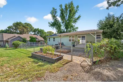 103 Bowie Drive, Lake Kiowa, TX 76240 - Photo 25