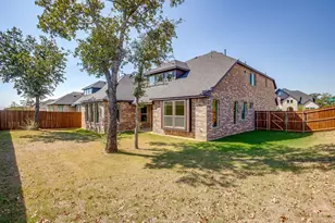 928 Arkan Ln, Fort Worth, TX 76120 - Photo 37