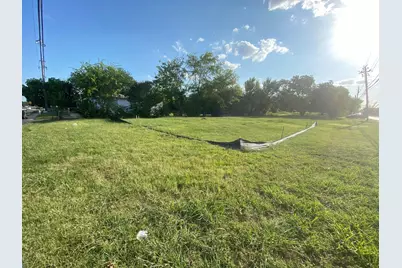 451 N Jim Miller Road, Dallas, TX 75217 - Photo 1