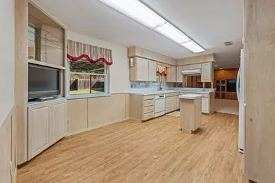 1003 Royal Lane, Graham, TX 76450 - Photo 11