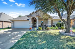 1663 Potomac Dr, Burleson, TX 76028 - Photo 1