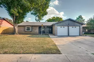 2012 Norfolk Dr, Arlington, TX 76015 - Photo 1