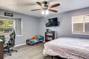 2012 Norfolk Dr, Arlington, TX 76015 - Photo 7