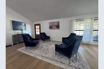 1009 Rochelle Boulevard, Irving, TX 75062 - Photo 3