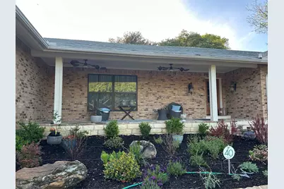 1009 Rochelle Boulevard, Irving, TX 75062 - Photo 3