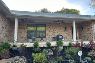 1009 Rochelle Blvd, Irving, TX 75062 - Photo 3