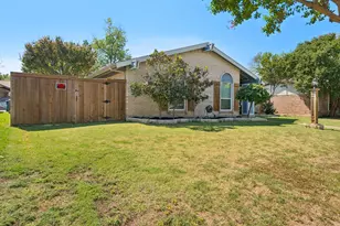 2102 Statler Dr, Carrollton, TX 75007 - Photo 3