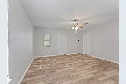 2610 Columbus Avenue, Fort Worth, TX 76164 - Photo 13