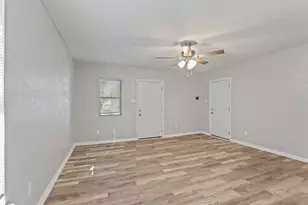 2610 Columbus Ave, Fort Worth, TX 76164 - Photo 13