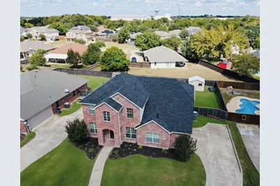 121 Redwood, Terrell, TX 75160 - Photo 1