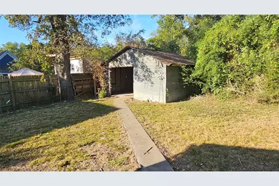 709 Beech Street, Bonham, TX 75418 - Photo 11