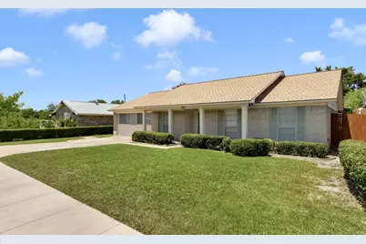 2103 Bordeaux Drive, Carrollton, TX 75007 - Photo 5