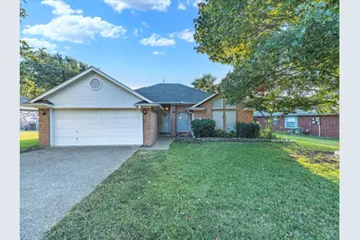 1016 N Carolina Avenue, Midlothian, TX 76065 - Photo 1