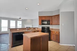 900 Pebblecreek Dr, Burleson, TX 76028 - Photo 33