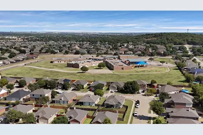 900 Pebblecreek Drive, Burleson, TX 76028 - Photo 39