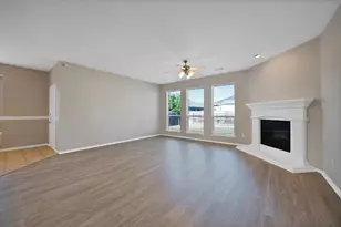900 Pebblecreek Dr, Burleson, TX 76028 - Photo 15