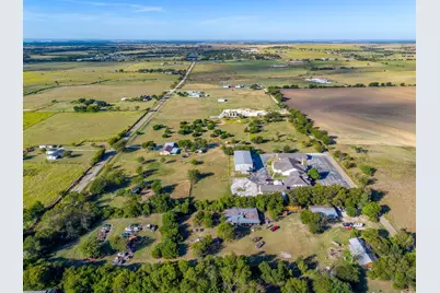 6270 Woodard Avenue, Cleburne, TX 76033 - Photo 33