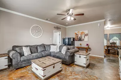 6270 Woodard Avenue, Cleburne, TX 76033 - Photo 9