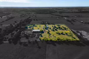 6270 Woodard Ave, Cleburne, TX 76033 - Photo 3