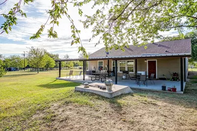 6270 Woodard Avenue, Cleburne, TX 76033 - Photo 23